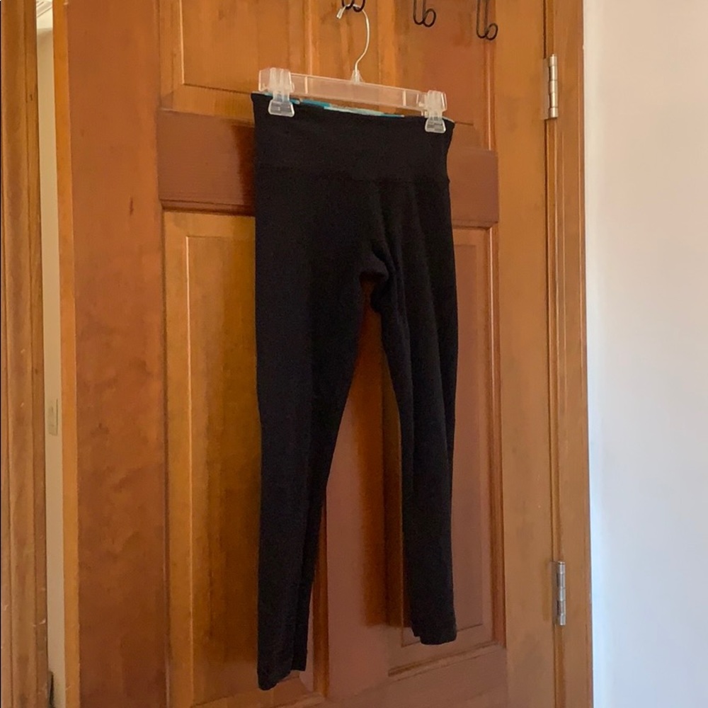 Lululemon black yoga pants
